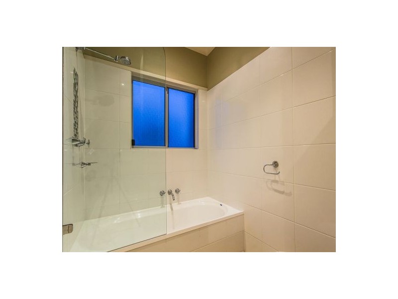 10 Okeden St, Toowong QLD 4066