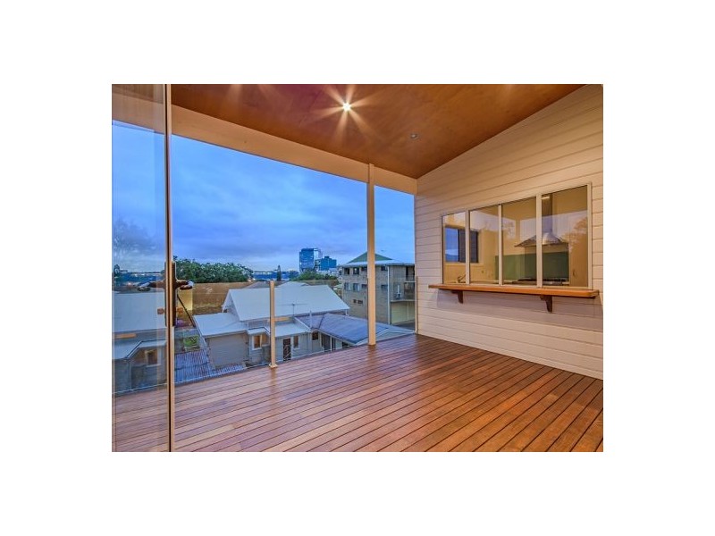 10 Okeden St, Toowong QLD 4066