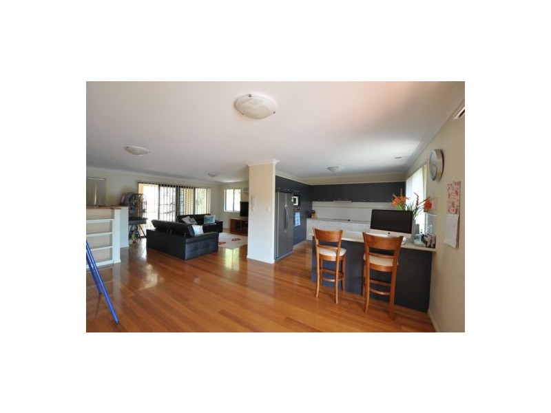 16/9 Pamela Place, Kenmore Hills QLD 4069