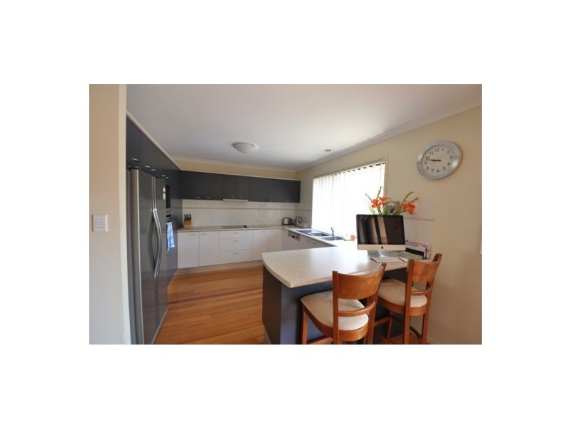 16/9 Pamela Place, Kenmore Hills QLD 4069