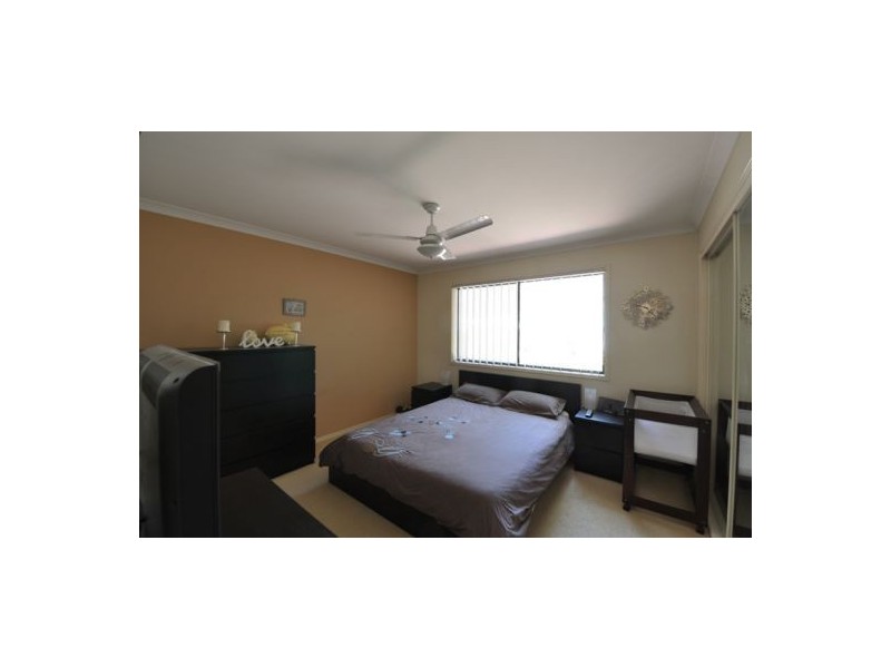 16/9 Pamela Place, Kenmore Hills QLD 4069