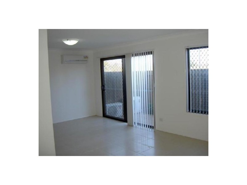 26/11 Portia Street, Kingston QLD 4114