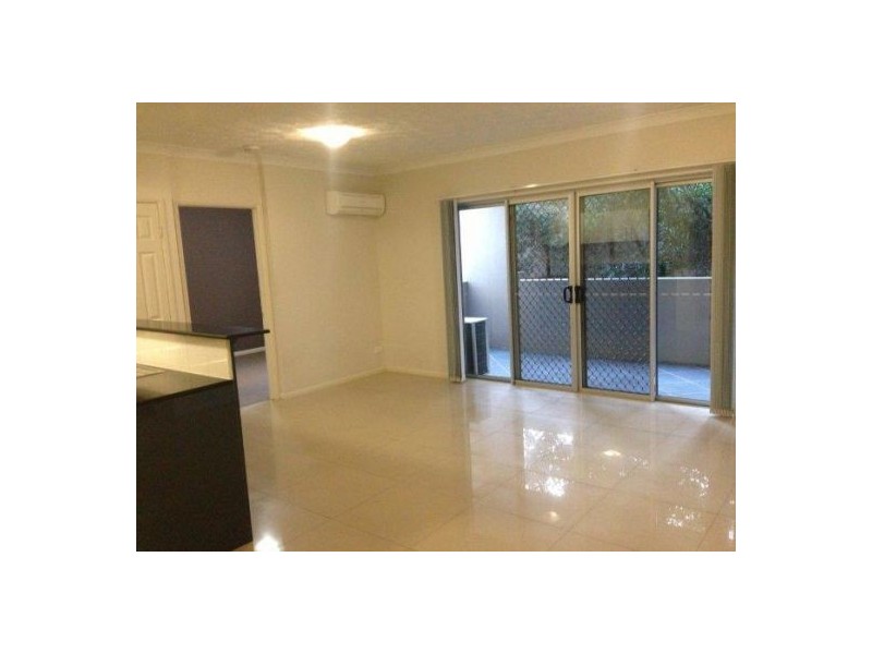 no.14 Legrand Street, Macgregor QLD 4109