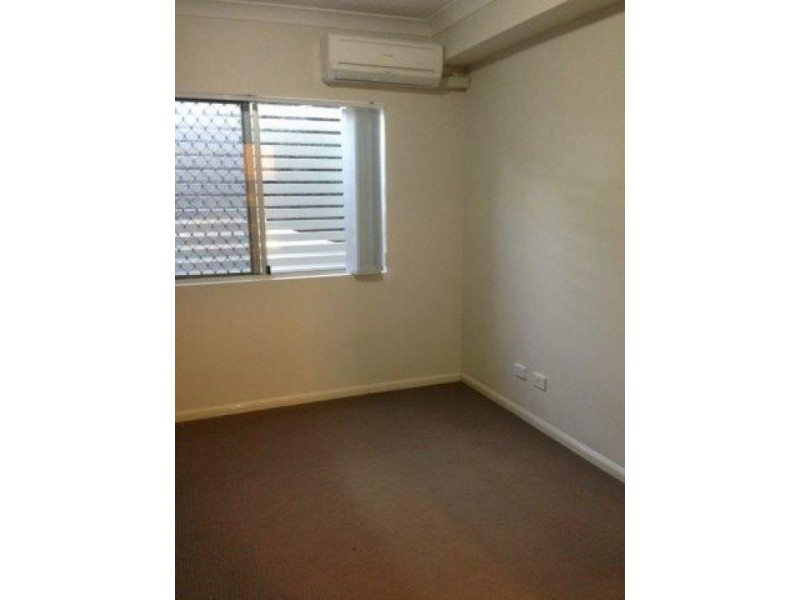 no.14 Legrand Street, Macgregor QLD 4109