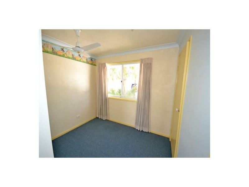 21 2 St Kevins Avenue, Benowa QLD 4217