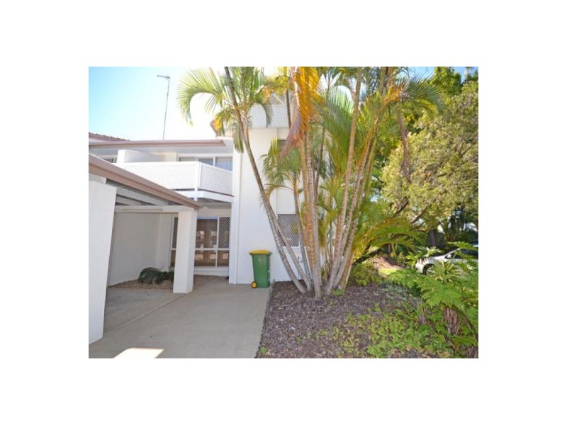 21 2 St Kevins Avenue, Benowa QLD 4217