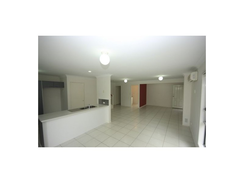 Durack QLD 4077