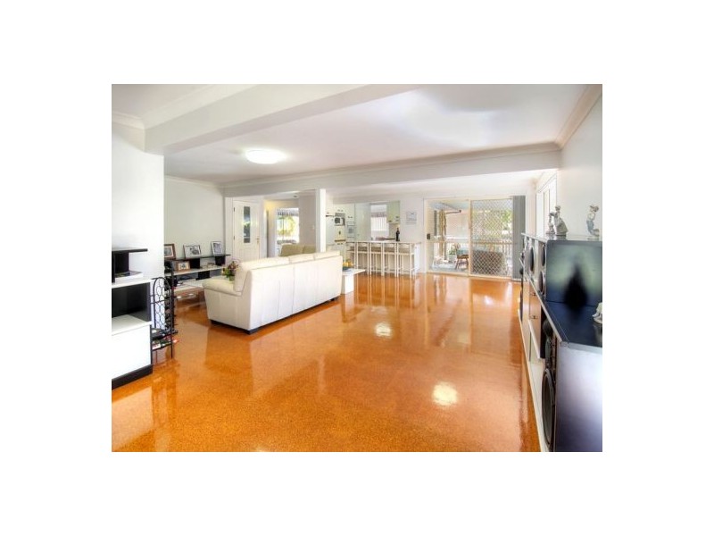 9 Gwandalan St, Eight Mile Plains QLD 4113