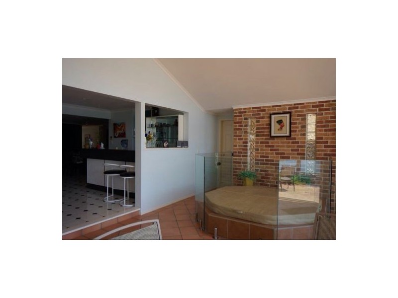 4 Keel street, Birkdale QLD 4159