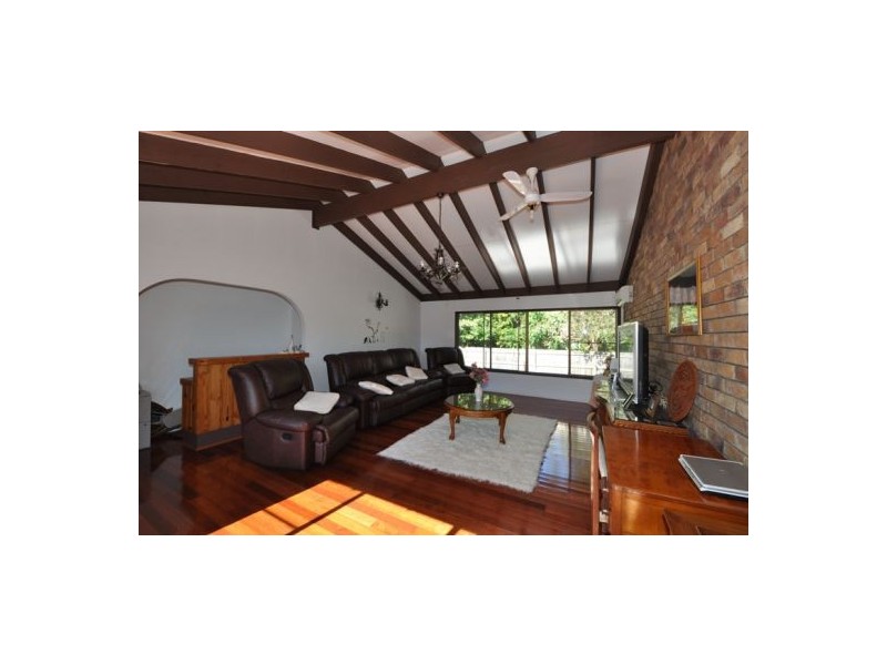 26b Marmindie St, Chapel Hill QLD 4069