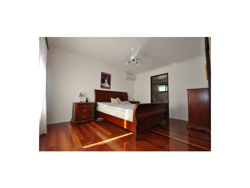 26b Marmindie St, Chapel Hill QLD 4069