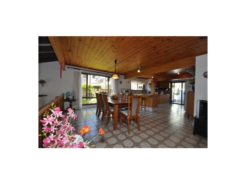 26b Marmindie St, Chapel Hill QLD 4069
