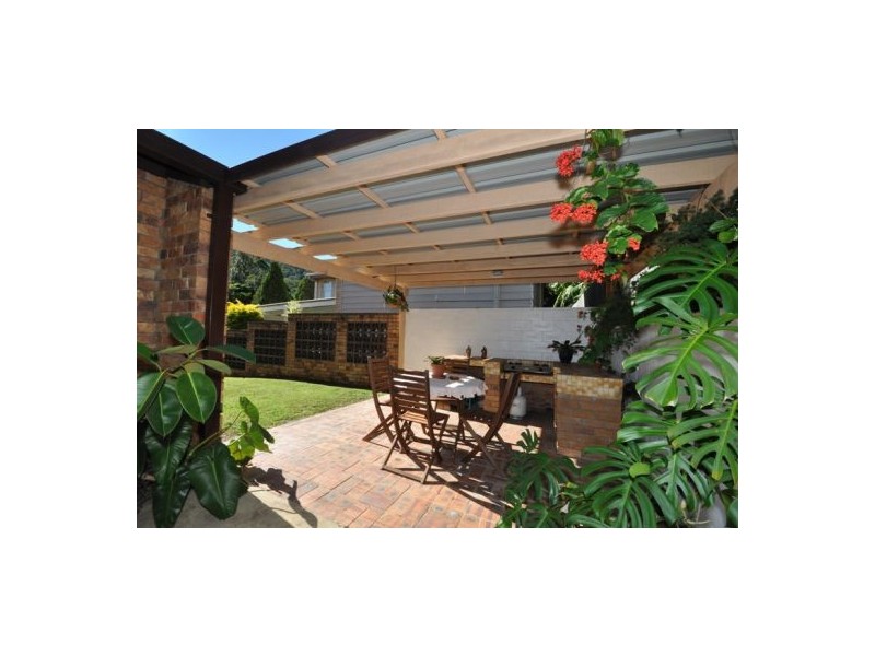 26b Marmindie St, Chapel Hill QLD 4069