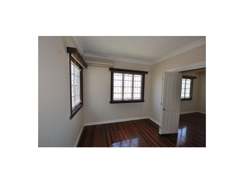 123 Appleby Rd, Stafford Heights QLD 4053