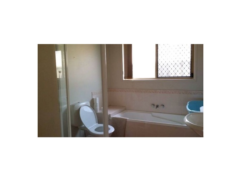 3/8 Manor St, Eight Mile Plains QLD 4113