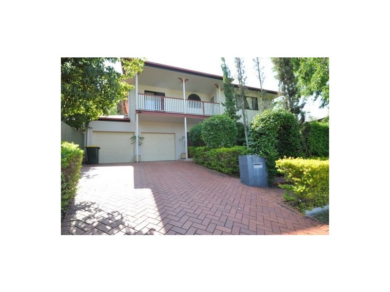 7 Normanby St, Indooroopilly QLD 4068