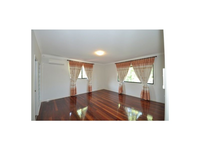 7 Normanby St, Indooroopilly QLD 4068