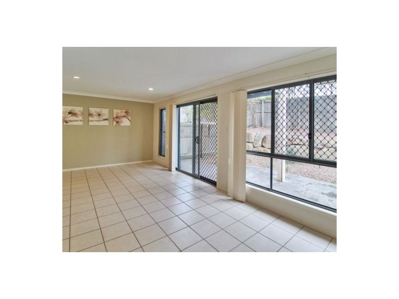 1 Daintree Drive, Parkinson QLD 4115
