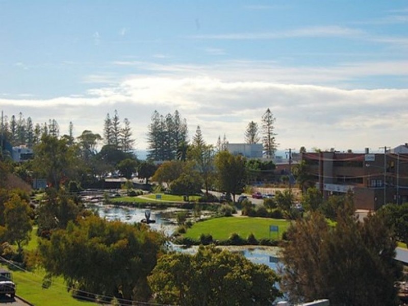 Redcliffe QLD 4020