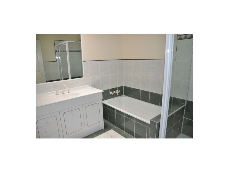 33/580 Seventeen Mile Rocks Road, Sinnamon Park QLD 4073