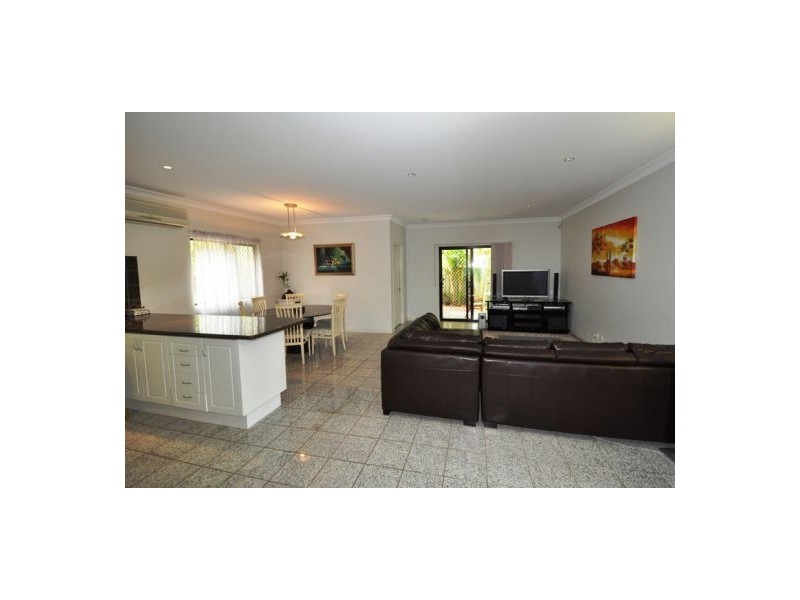 7a Normanby St, Indooroopilly QLD 4068