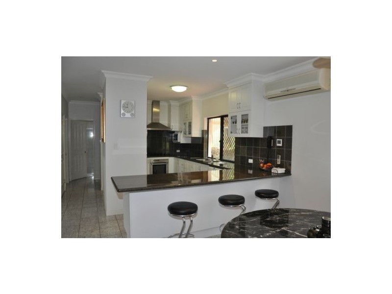 7a Normanby St, Indooroopilly QLD 4068