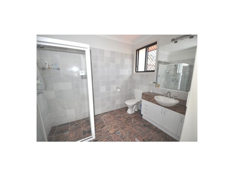 7a Normanby St, Indooroopilly QLD 4068