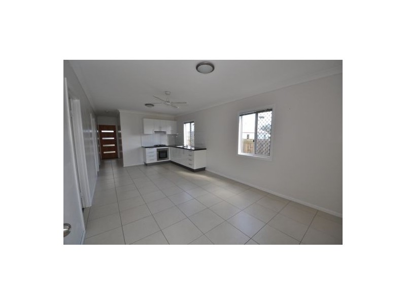 9 Brassey, Fairfield QLD 4103