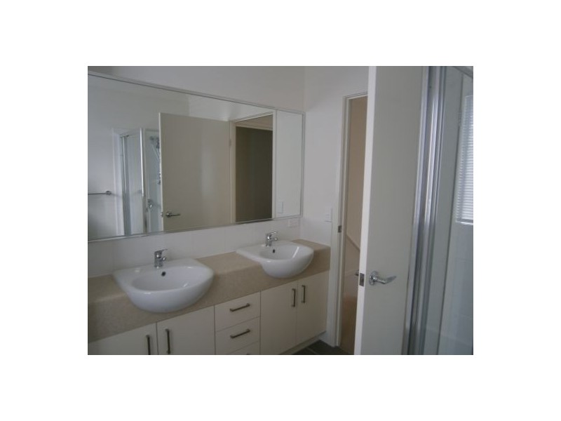 J66/127 Duffield Rd, Kallangur QLD 4503