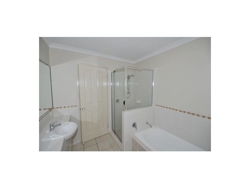 15/9 Pamela Place, Kenmore Hills QLD 4069