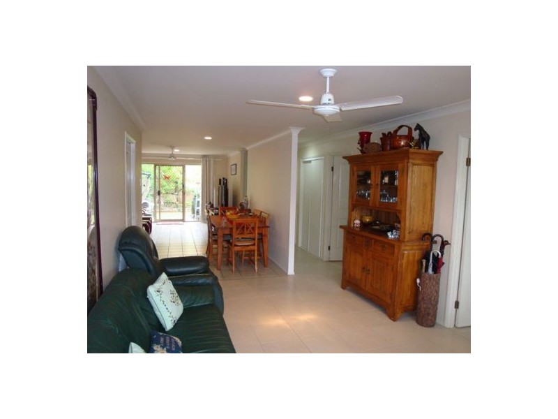 8 Manor St, Eight Mile Plains QLD 4113