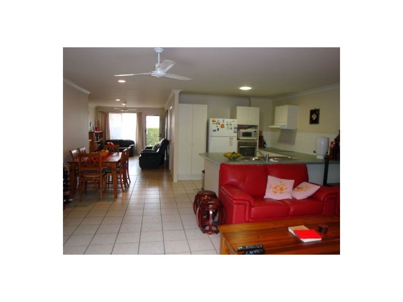 8 Manor St, Eight Mile Plains QLD 4113