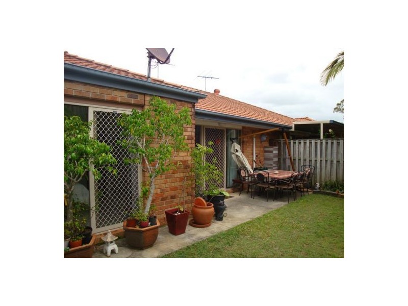 8 Manor St, Eight Mile Plains QLD 4113