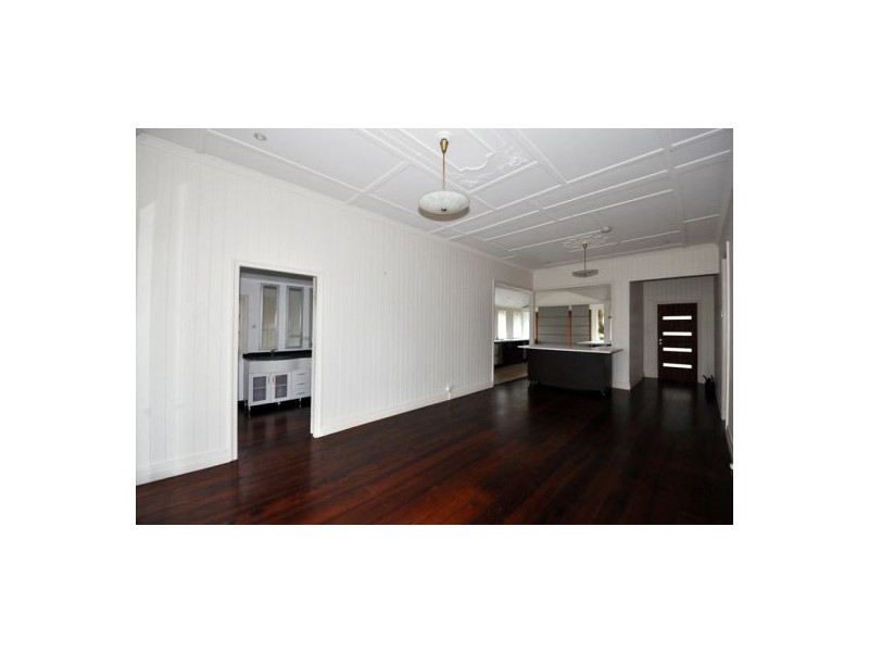 58 Wylie Av, Coorparoo QLD 4151