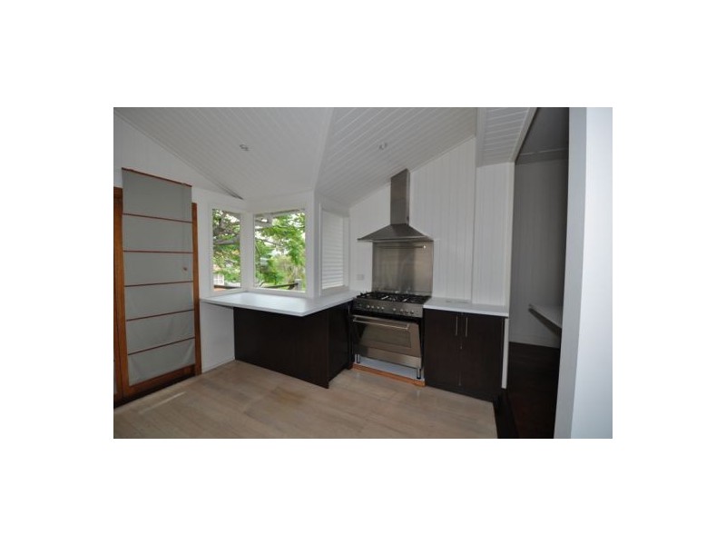 58 Wylie Av, Coorparoo QLD 4151