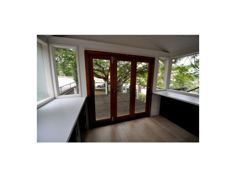 58 Wylie Av, Coorparoo QLD 4151