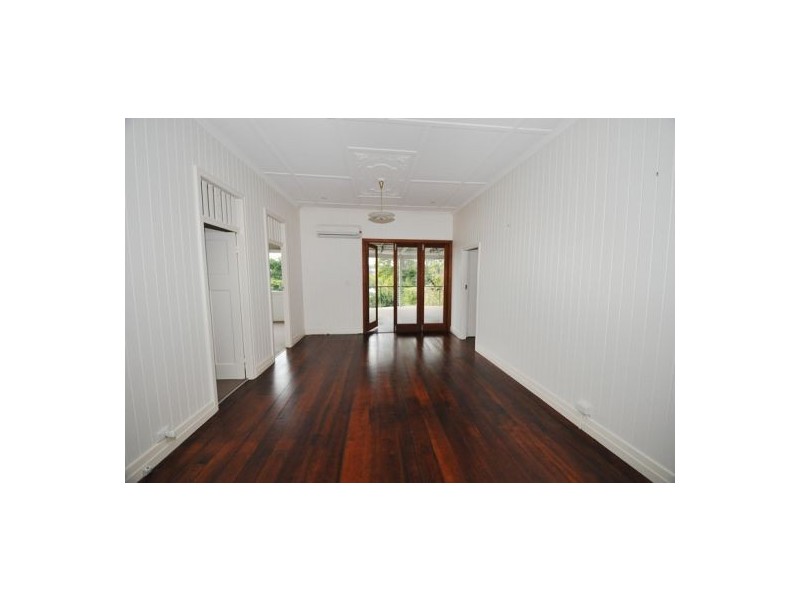 58 Wylie Av, Coorparoo QLD 4151