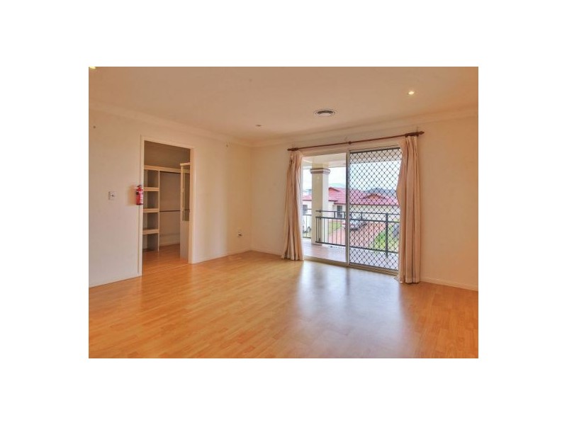 16 Cornell Cl, Regents Park QLD 4118