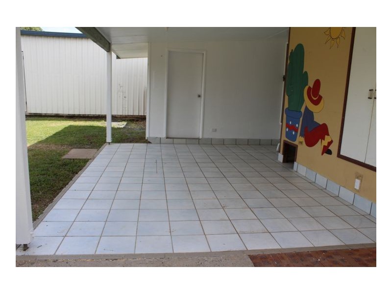 70 Beach Rd, Sarina QLD 4737