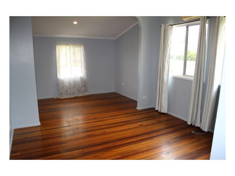 70 Beach Rd, Sarina QLD 4737