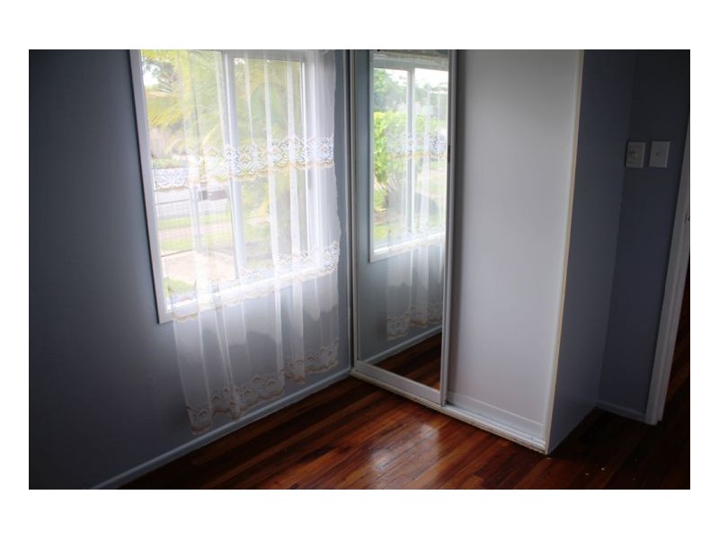 70 Beach Rd, Sarina QLD 4737