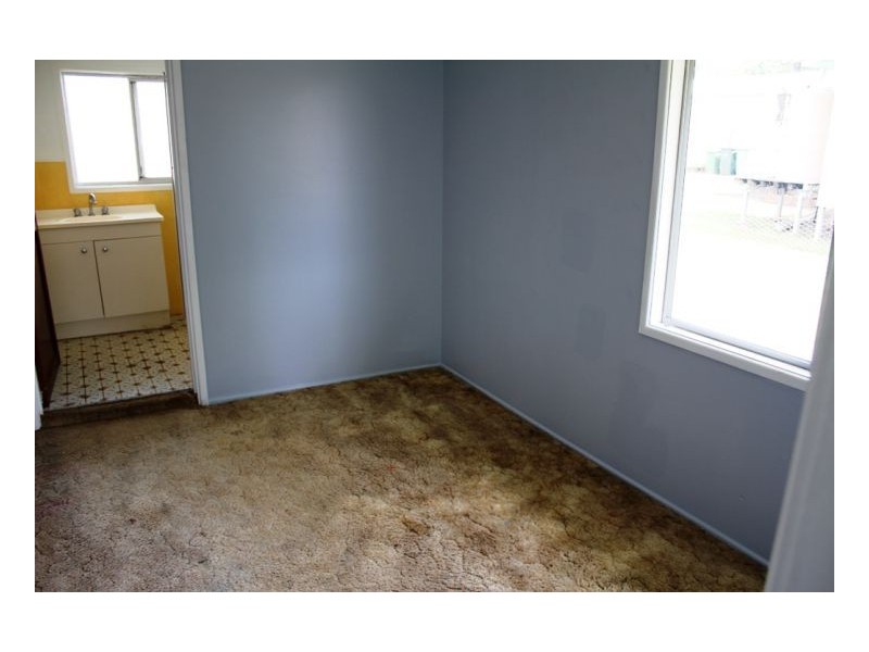 70 Beach Rd, Sarina QLD 4737