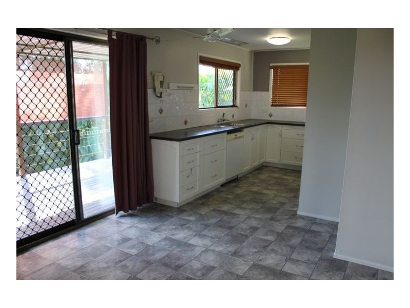 27 Domino Cres, Andergrove QLD 4740