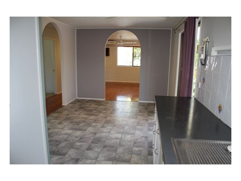 27 Domino Cres, Andergrove QLD 4740