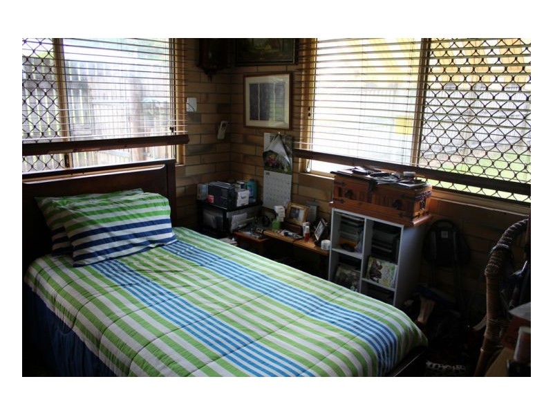 Unit 4 /69 West St, Sarina QLD 4737
