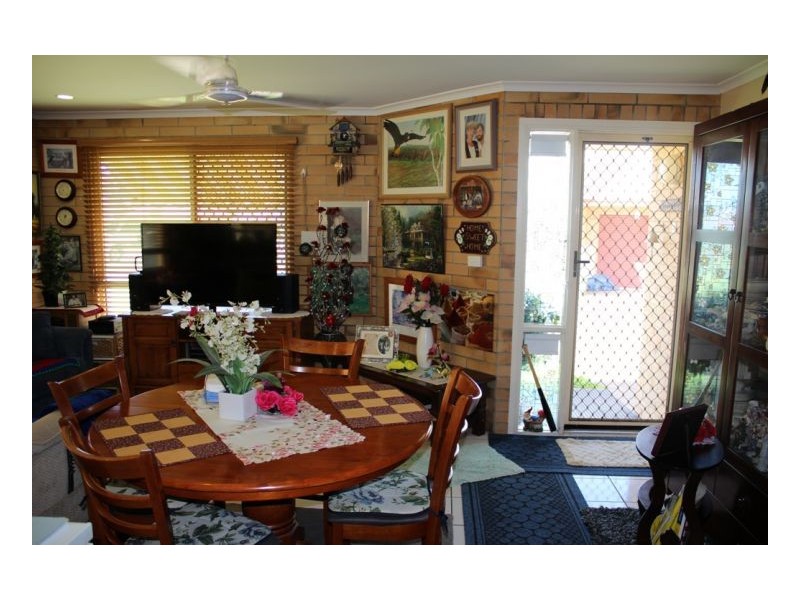 Unit 4 /69 West St, Sarina QLD 4737