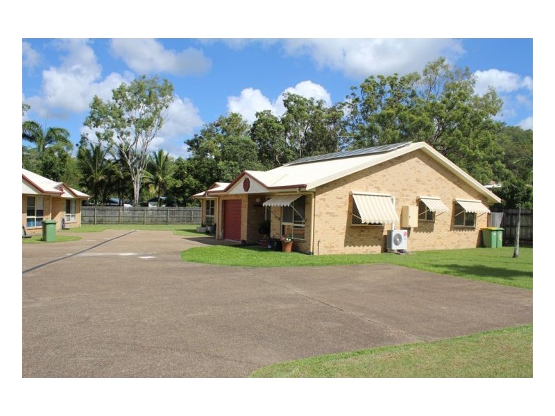 Unit 4 /69 West St, Sarina QLD 4737