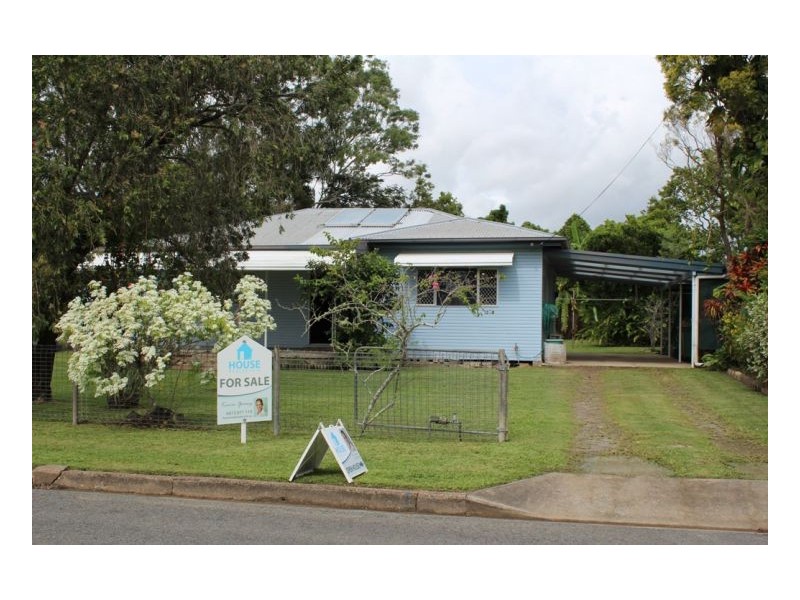 12 Johnston St, Sarina QLD 4737