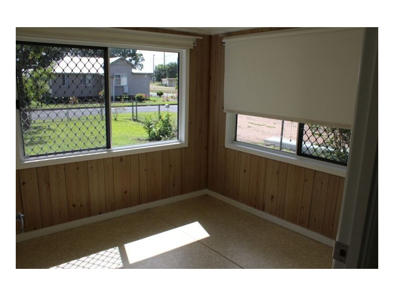 12 Johnston St, Sarina QLD 4737