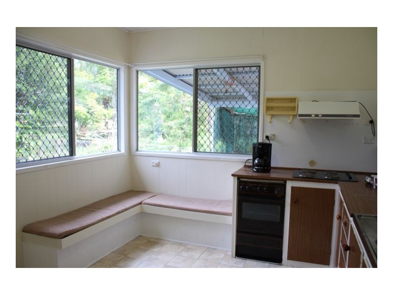 12 Johnston St, Sarina QLD 4737